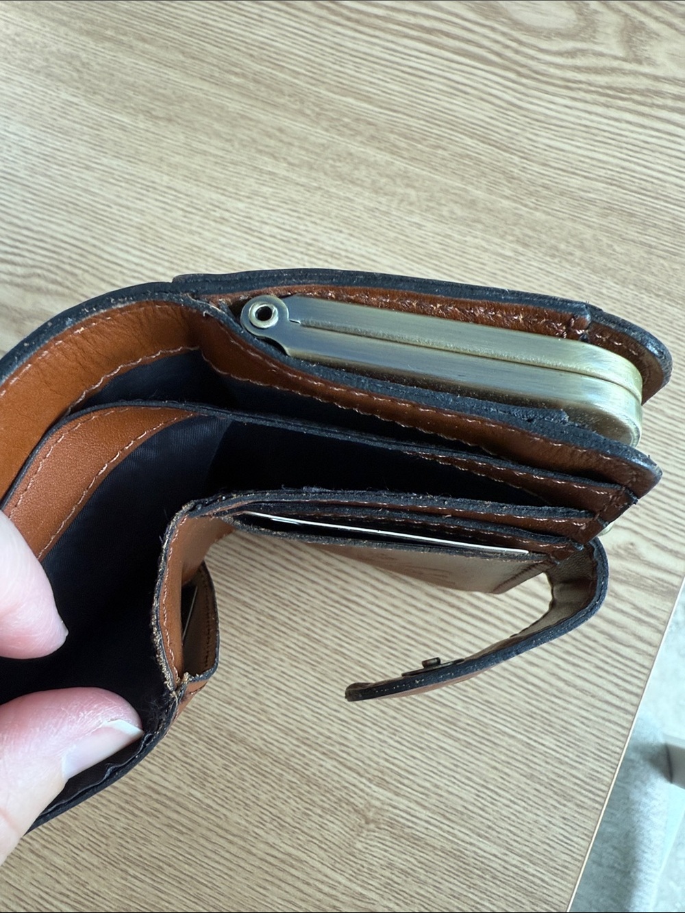 Patricia Nash Embossed Floral Brown Leather Snap Wallet - Picture 5 of 6